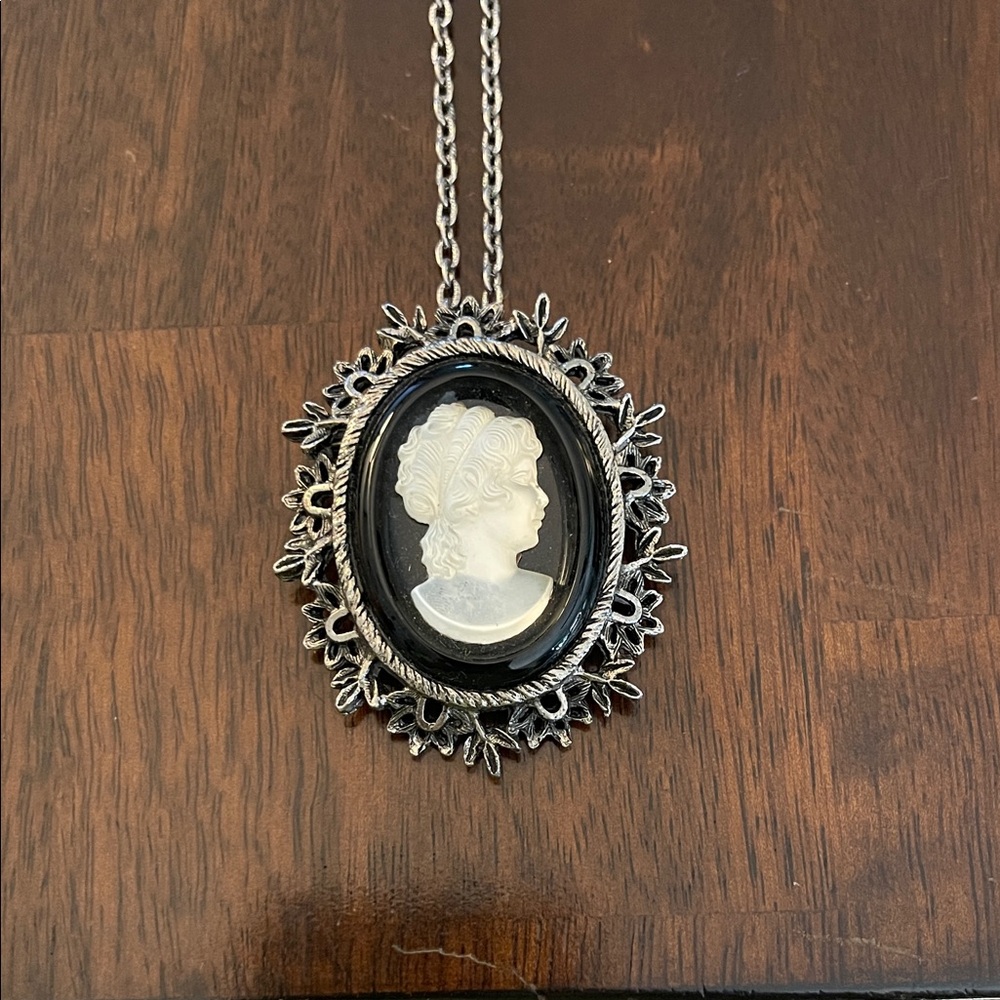 Vintage Cameo Pendant Broach with chain
